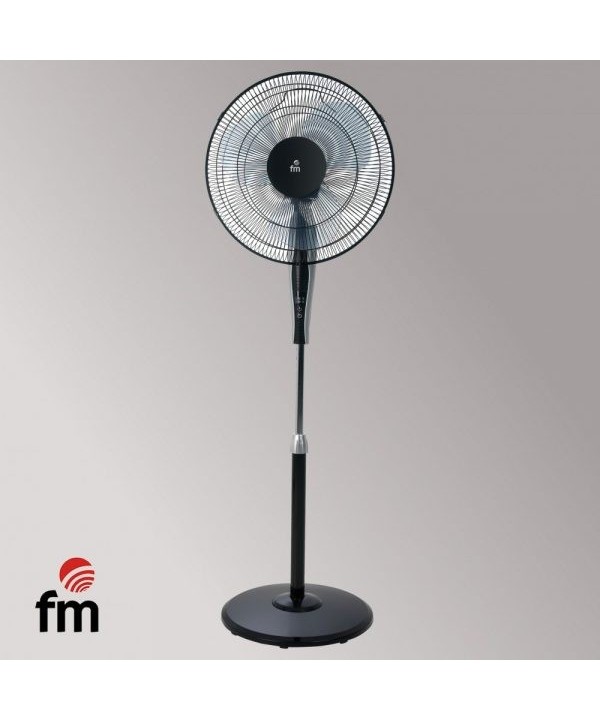 FM Ventilador P-40 Pie Negro con control remoto y diseño moderno