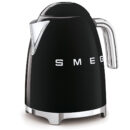 SMEG Hervidor KLF03BLEU estilo negro, elegante y potente, ideal para hervir agua rápidamente.